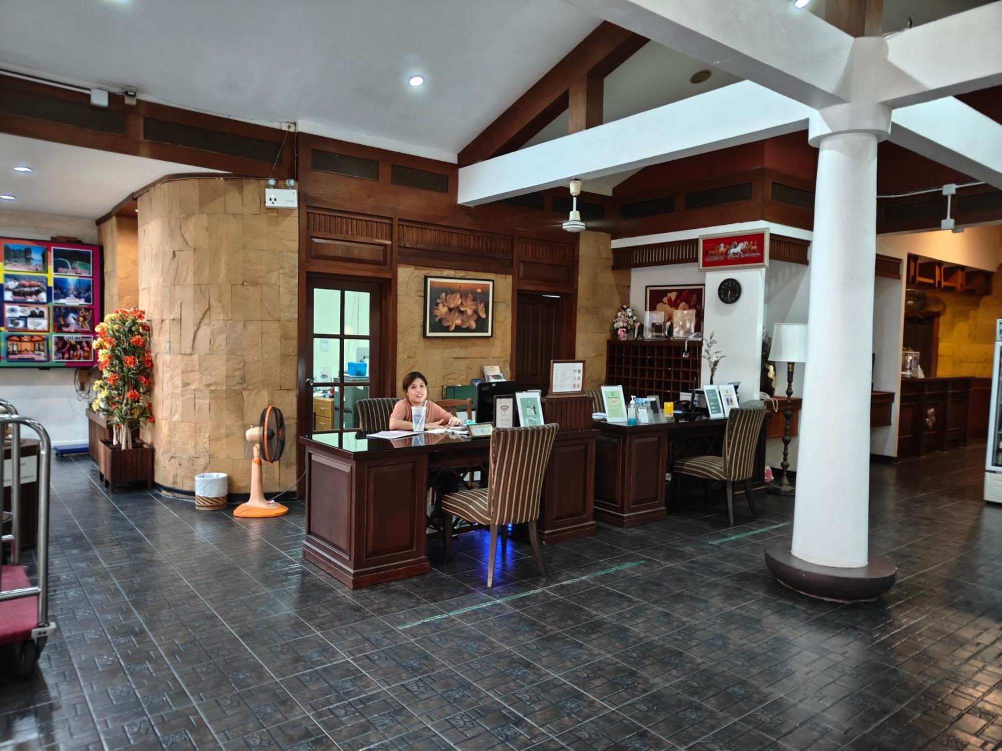 Phuket Leelavadee Hua Ting Resort パトン エクステリア 写真