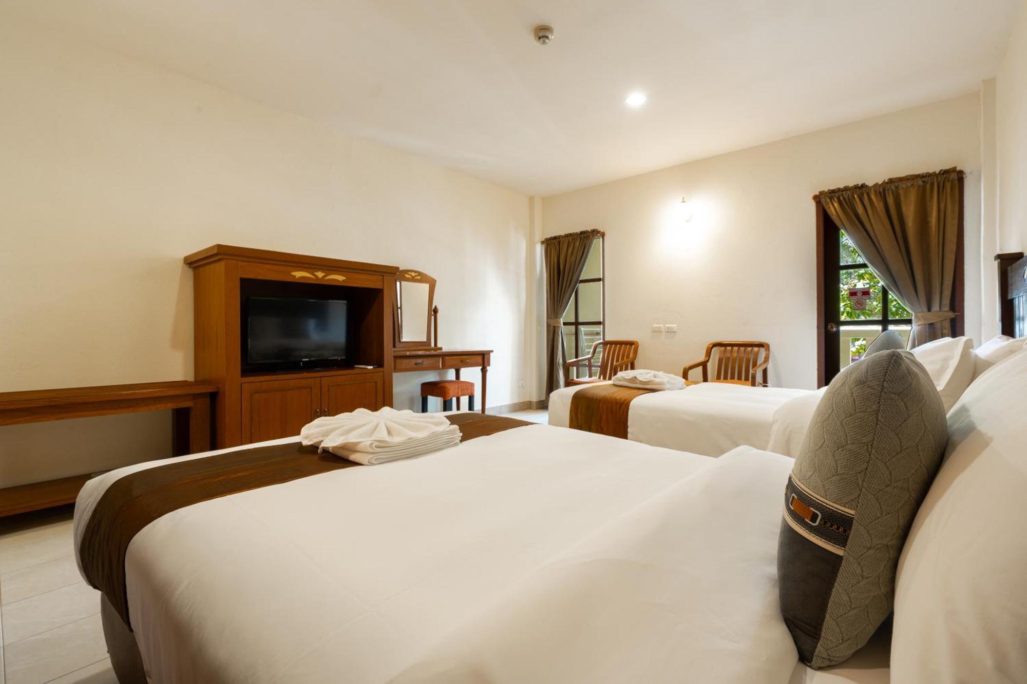 Phuket Leelavadee Hua Ting Resort パトン エクステリア 写真