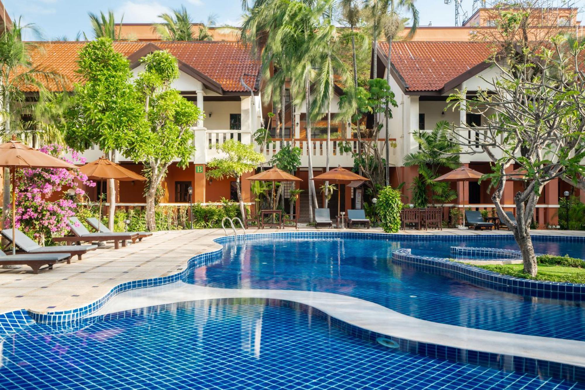 Phuket Leelavadee Hua Ting Resort パトン エクステリア 写真