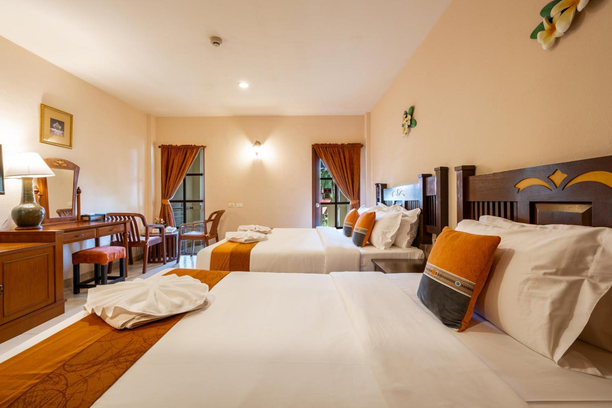 Phuket Leelavadee Hua Ting Resort パトン エクステリア 写真