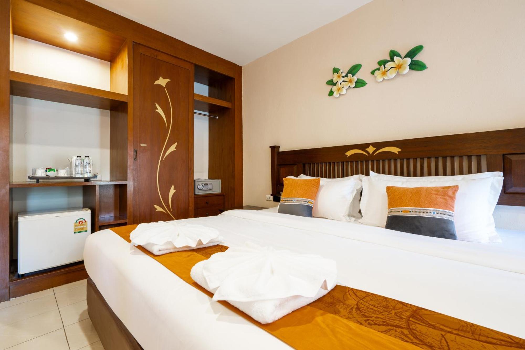 Phuket Leelavadee Hua Ting Resort パトン エクステリア 写真