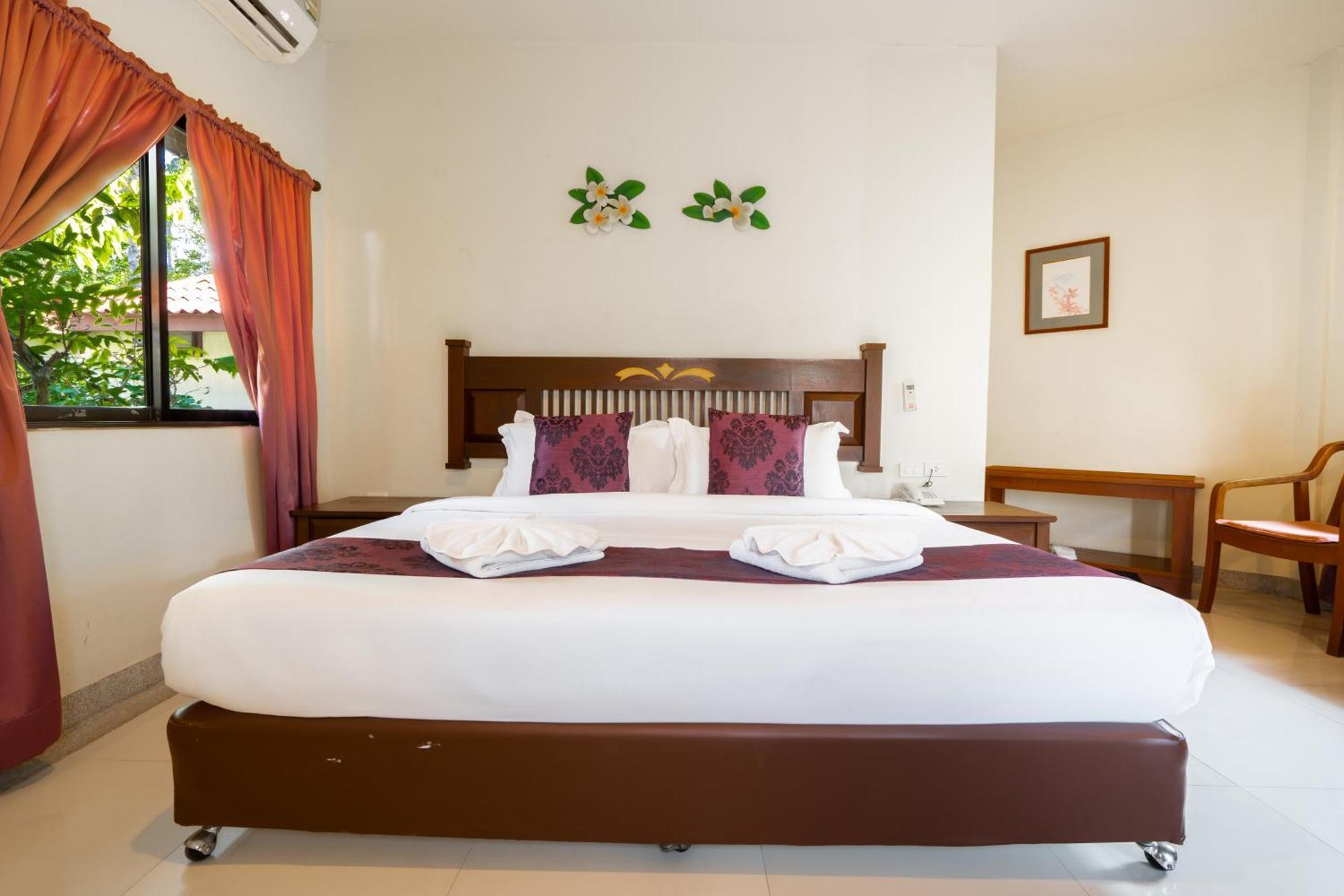 Phuket Leelavadee Hua Ting Resort パトン エクステリア 写真