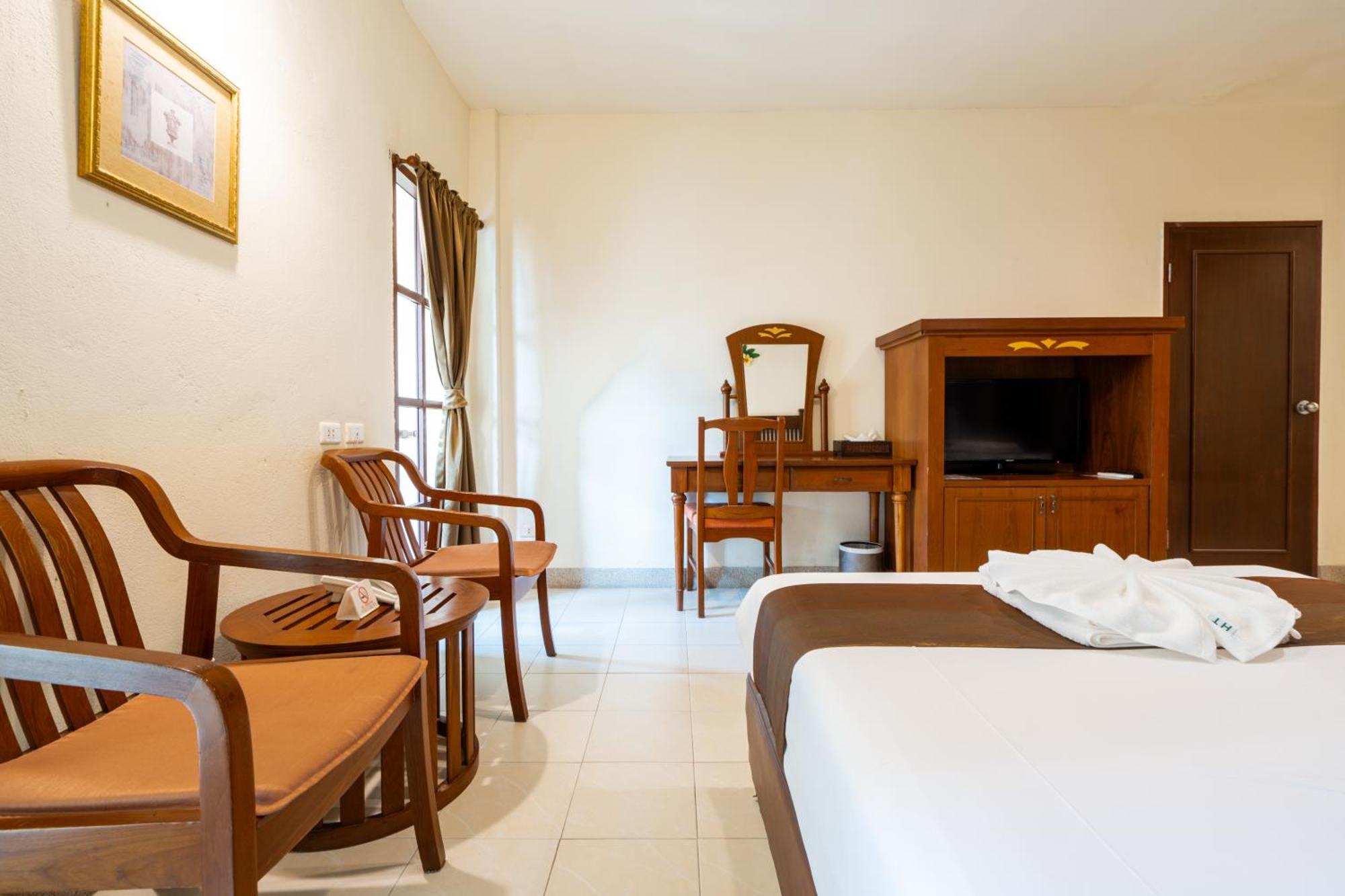 Phuket Leelavadee Hua Ting Resort パトン エクステリア 写真