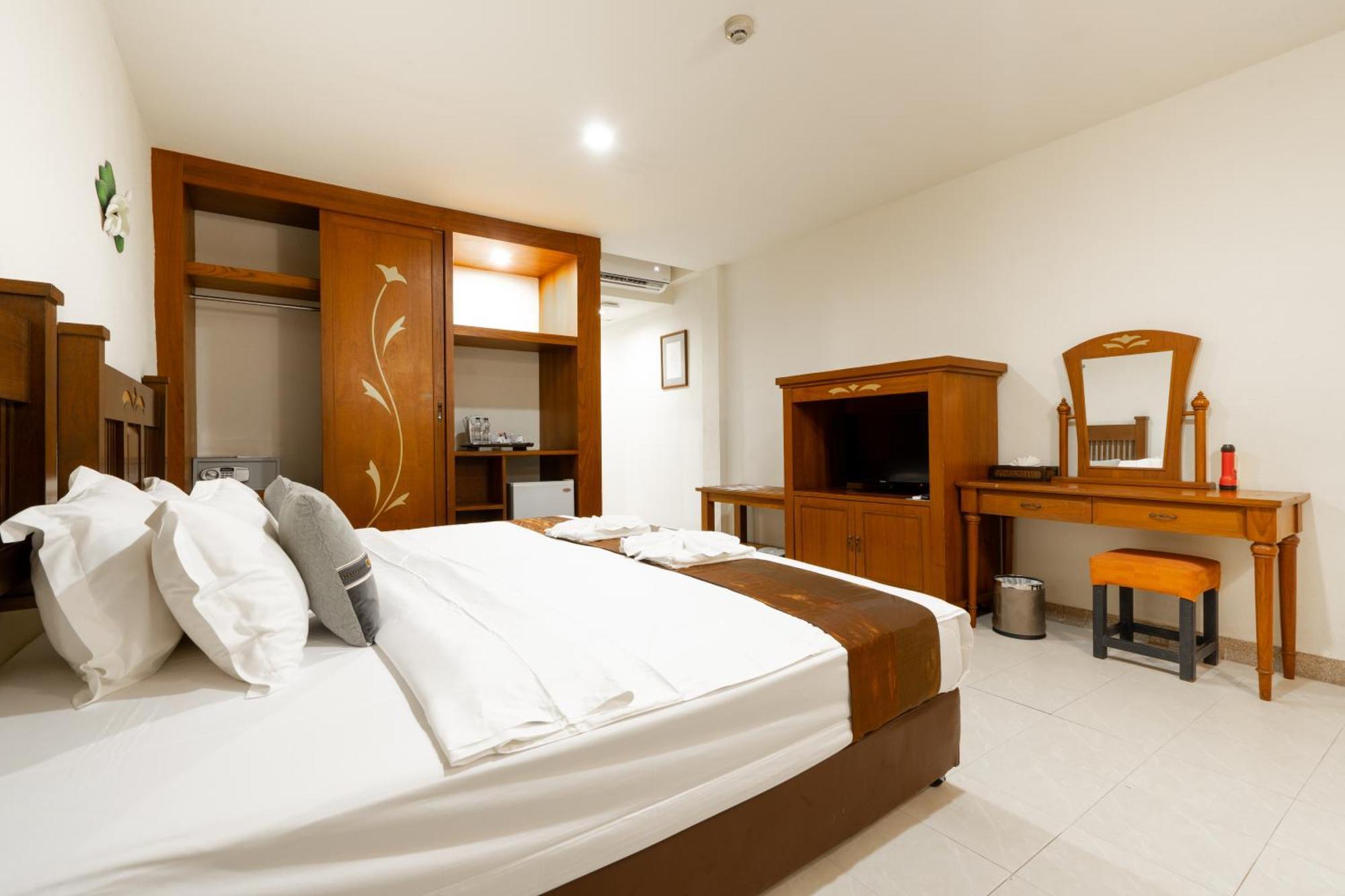 Phuket Leelavadee Hua Ting Resort パトン エクステリア 写真