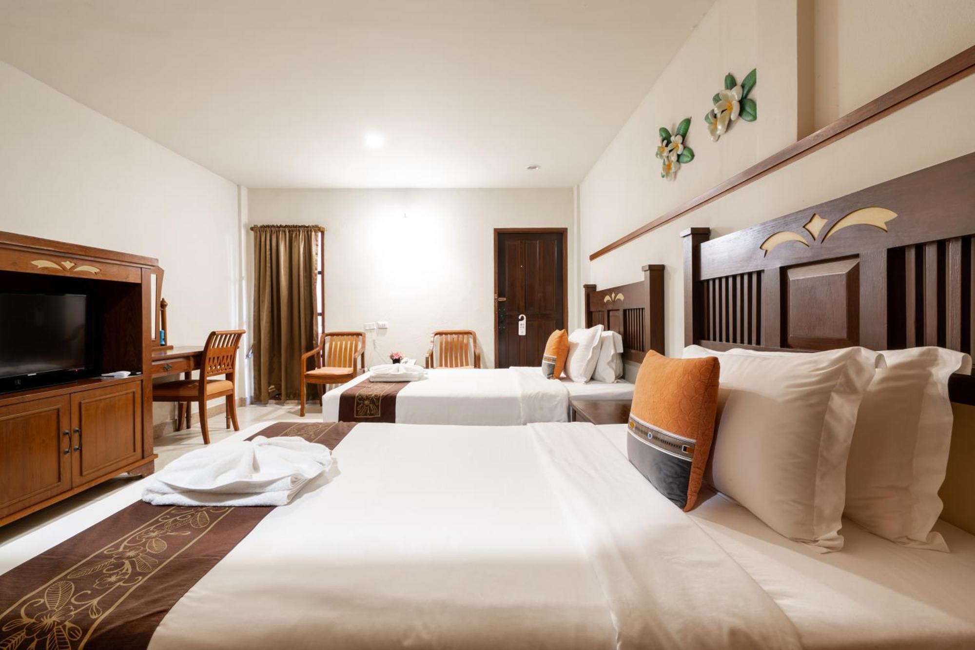 Phuket Leelavadee Hua Ting Resort パトン エクステリア 写真