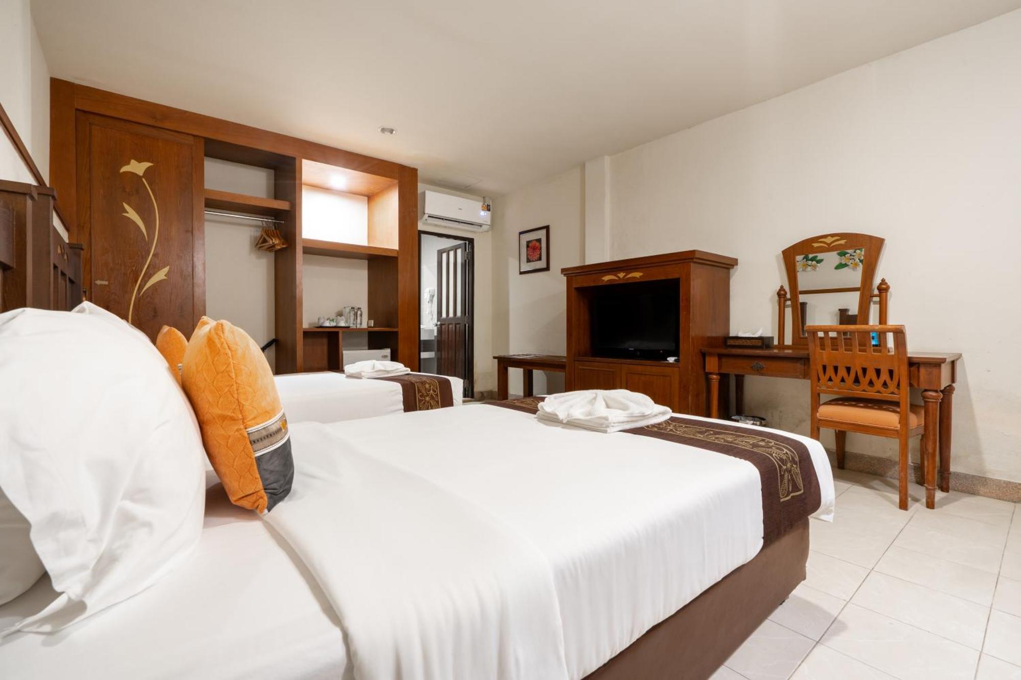 Phuket Leelavadee Hua Ting Resort パトン エクステリア 写真